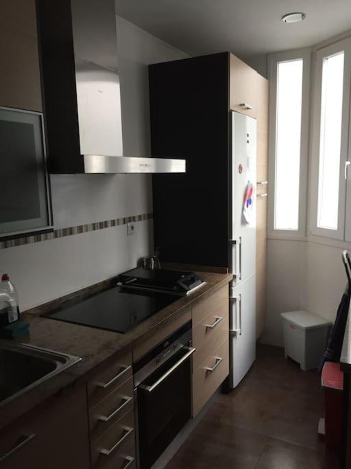 Appartement Amplio Piso En Nervion, Excelente Zona De La Ciudad. à Séville Extérieur photo
