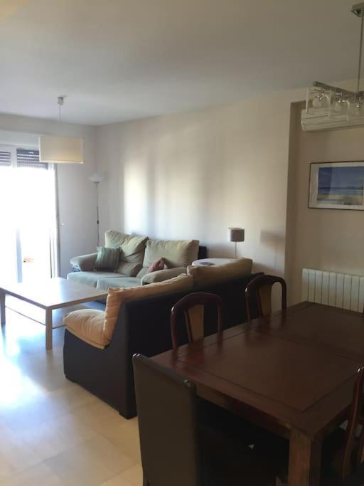 Appartement Amplio Piso En Nervion, Excelente Zona De La Ciudad. à Séville Extérieur photo