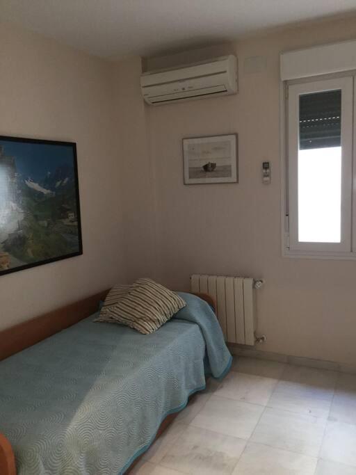 Appartement Amplio Piso En Nervion, Excelente Zona De La Ciudad. à Séville Extérieur photo