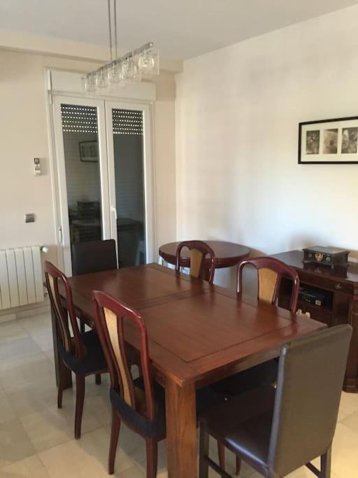 Appartement Amplio Piso En Nervion, Excelente Zona De La Ciudad. à Séville Extérieur photo