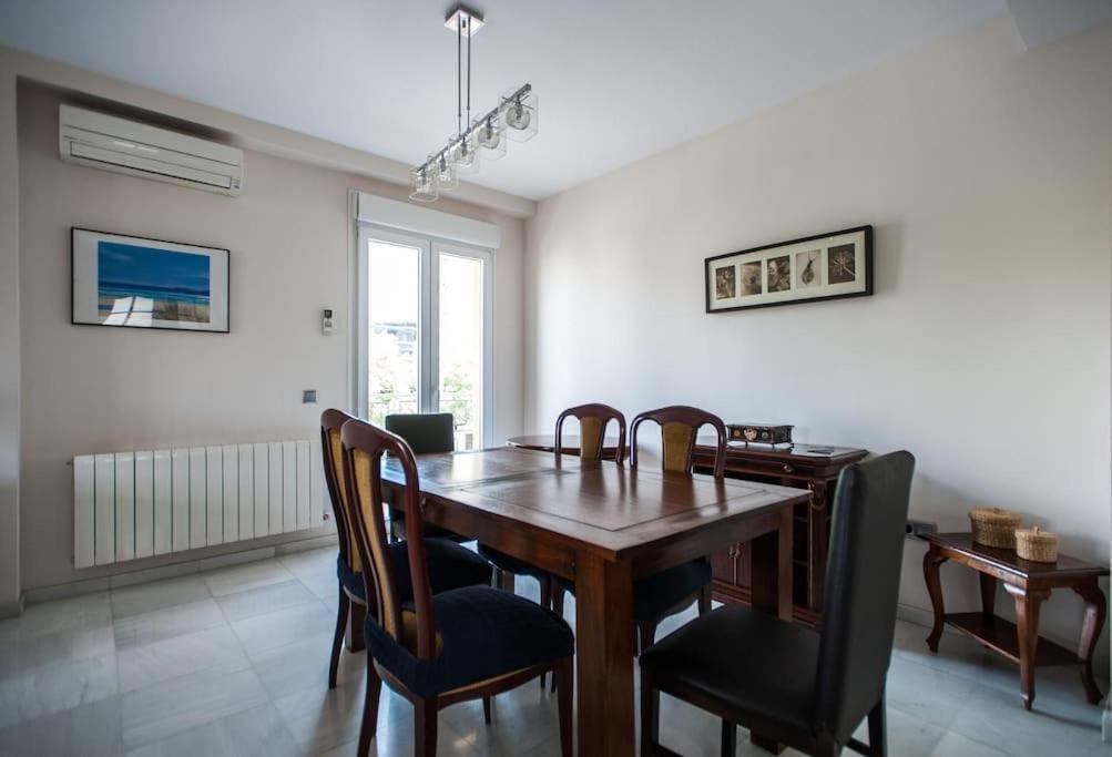 Appartement Amplio Piso En Nervion, Excelente Zona De La Ciudad. à Séville Extérieur photo