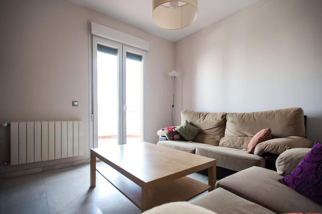 Appartement Amplio Piso En Nervion, Excelente Zona De La Ciudad. à Séville Extérieur photo